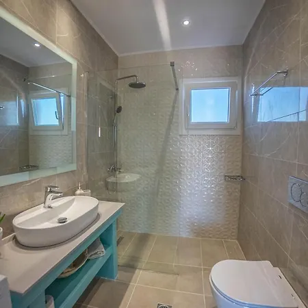 Augoustinos Luxury *