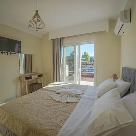 Augoustinos Luxury Sarakinádhon