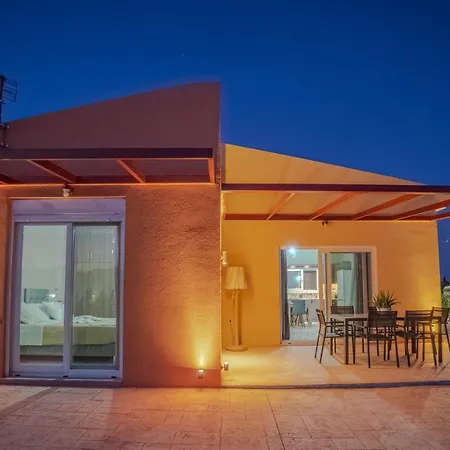 Augoustinos Luxury * Sarakinadhon