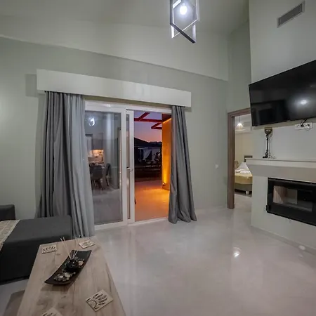 Augoustinos Luxury * Sarakinádhon