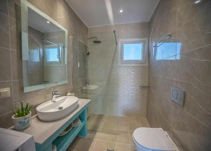 Augoustinos Luxury *