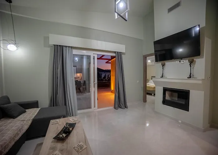 Augoustinos Luxury * Sarakinádhon